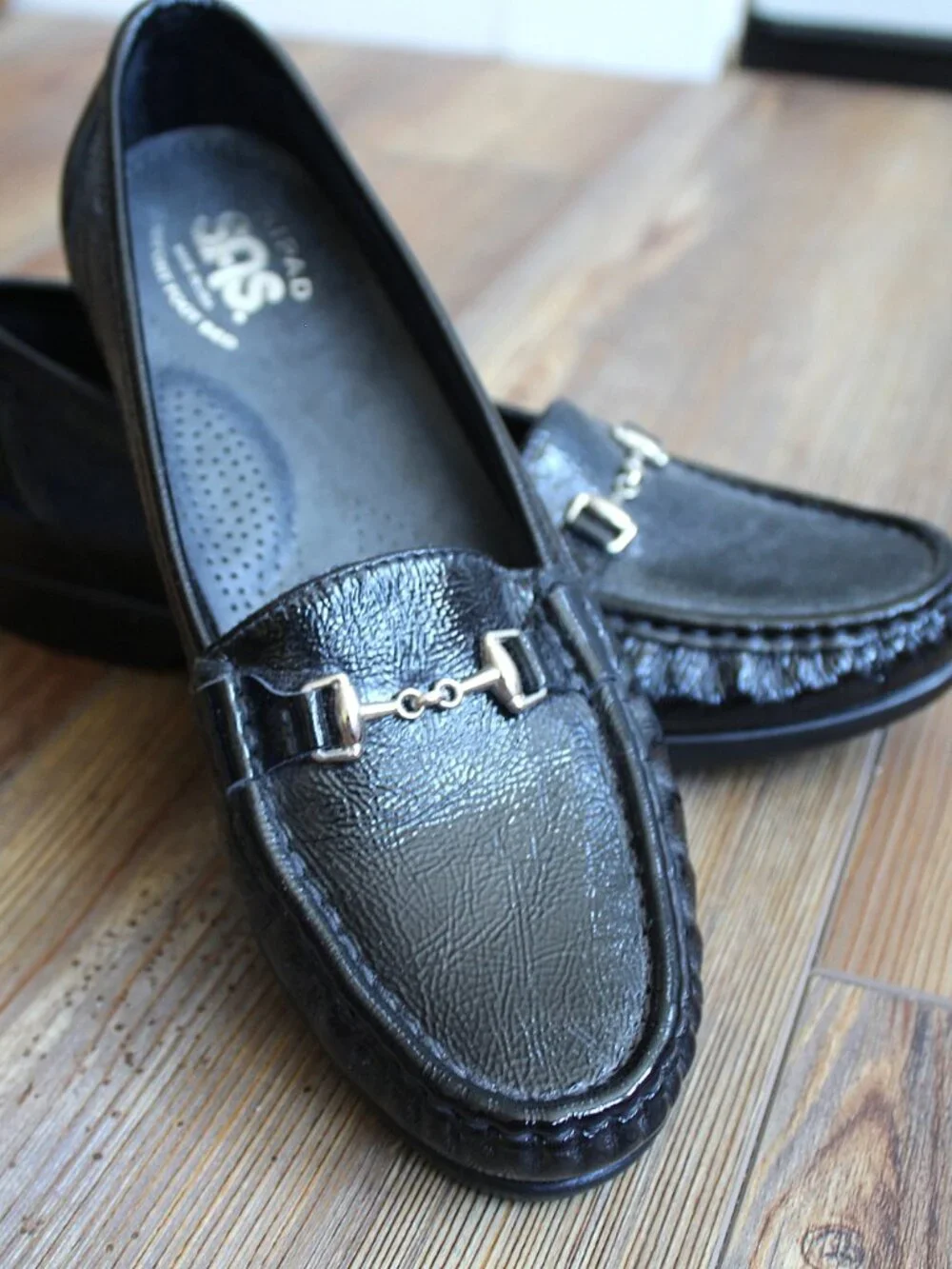 NEW SAS Woman's Black Patent Leather Loafers Shoes Size 7.5